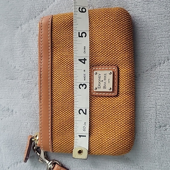 Dooney & Bourke Tan Wristlet - Picture 11 of 12